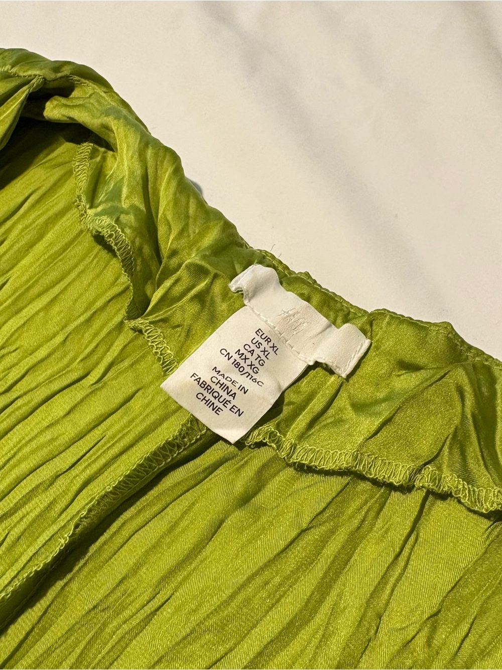 H&M Bright Green Crinkled V-Neck Maxi Dress - Picture 3 of 8